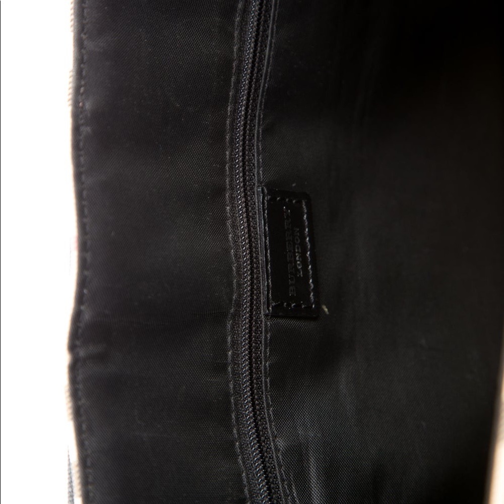 SOLD Burberry Nova Check diaper Messenger bag - Picture 3 of 7